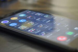 Read more about the article App Reskinning Business Plan: Complete Guide to Building a Profitable Mobile App Reskinning Business