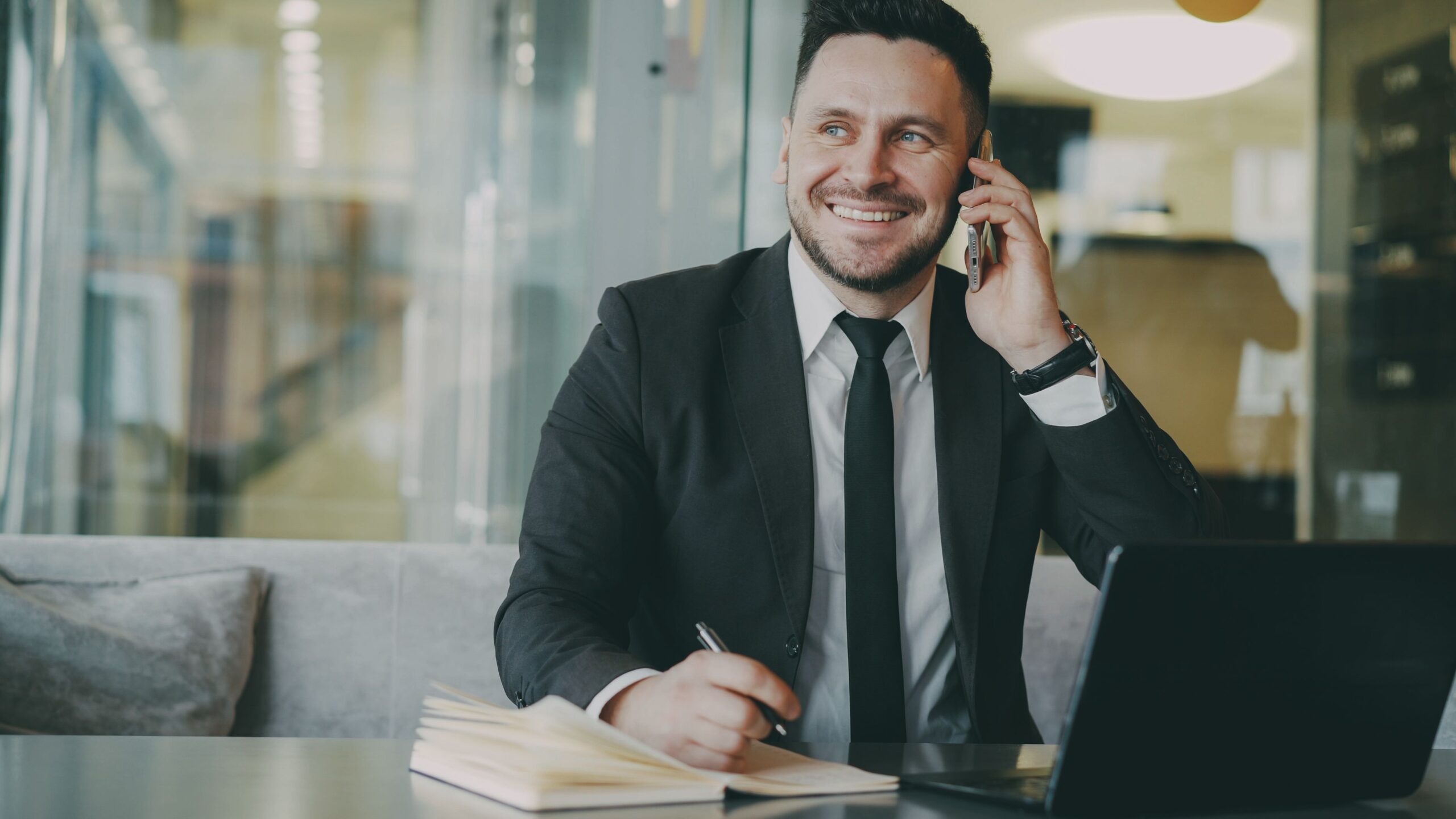 Read more about the article DAY 1 : BUSINESSMAN KON HOTA HAI ?